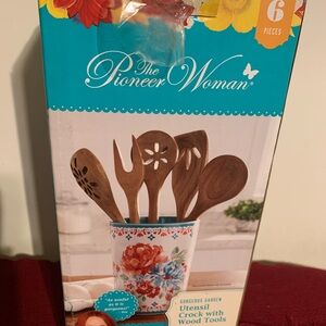 The Pioneer Woman Floral Utensil Crock with Wooden Tools